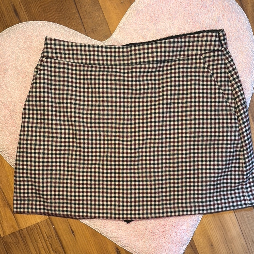 Black and White Mini Pencil Skirt for Casual Work